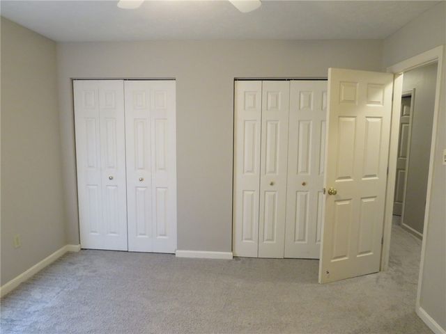 392 Pine Ridge Dr, Peters Twp, PA 15367