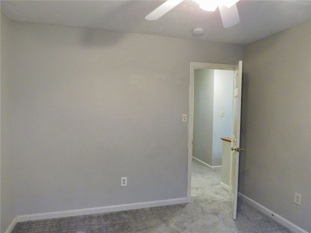 392 Pine Ridge Dr, Peters Twp, PA 15367