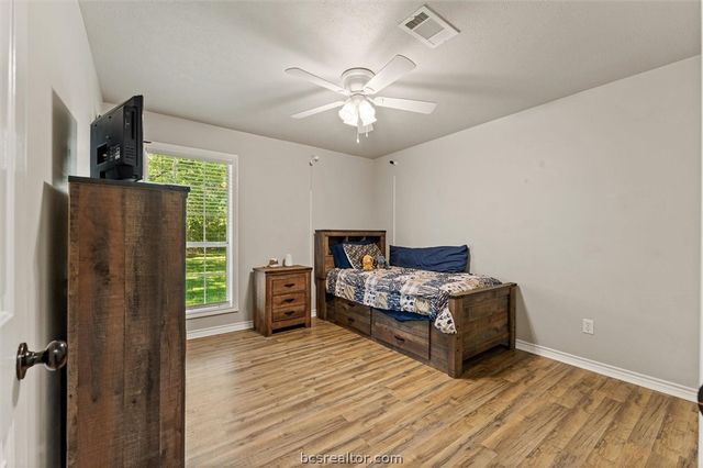2525 Peach Creek Road, College Station, TX 77845
