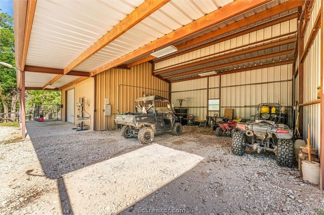 2525 Peach Creek Road, College Station, TX 77845