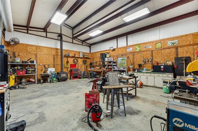 2525 Peach Creek Road, College Station, TX 77845