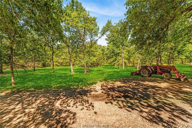 2525 Peach Creek Road, College Station, TX 77845