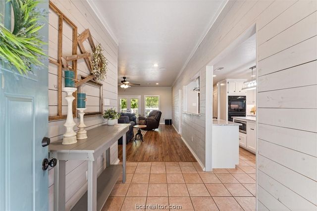 2525 Peach Creek Road, College Station, TX 77845