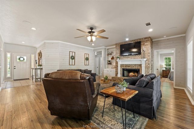 2525 Peach Creek Road, College Station, TX 77845
