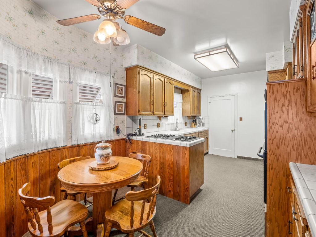 Image 12 of property listing at 3533 E Alta Avenue, Fresno, CA 93702