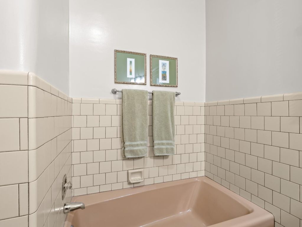 Image 26 of property listing at 3533 E Alta Avenue, Fresno, CA 93702