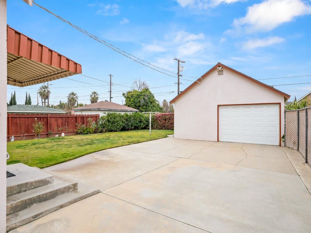 Image 29 of property listing at 3533 E Alta Avenue, Fresno, CA 93702
