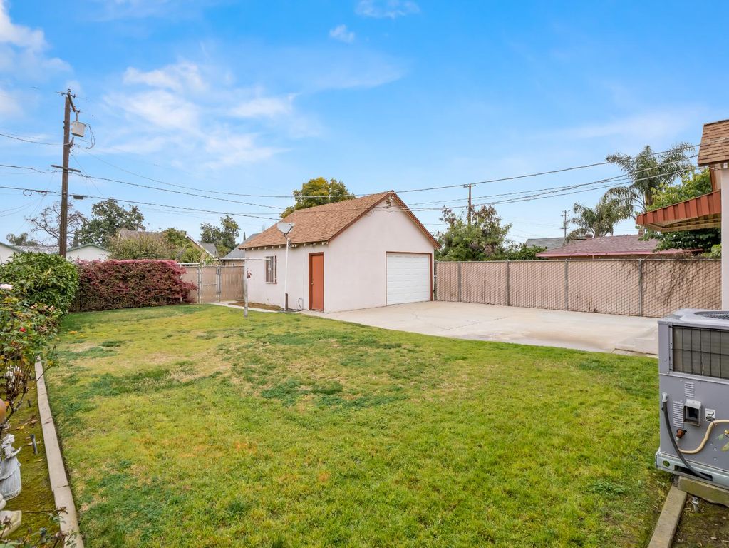 Image 31 of property listing at 3533 E Alta Avenue, Fresno, CA 93702