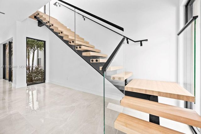 1122 NE 10th Ave, Fort Lauderdale, FL 33304