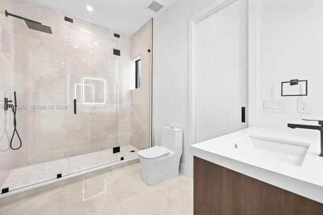 1122 NE 10th Ave, Fort Lauderdale, FL 33304