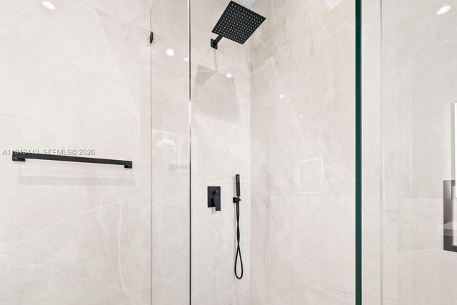 1122 NE 10th Ave, Fort Lauderdale, FL 33304