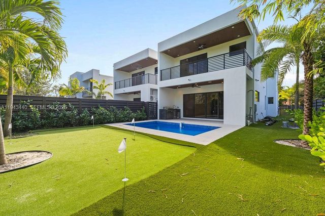 1122 NE 10th Ave, Fort Lauderdale, FL 33304