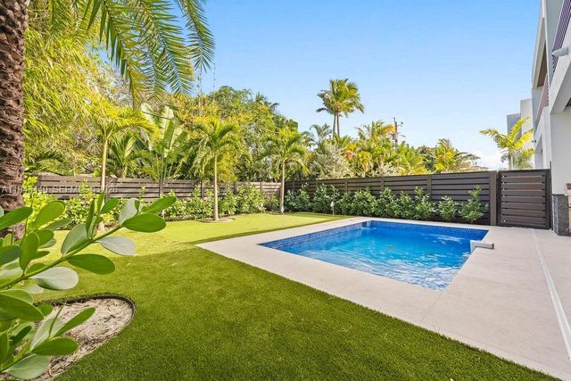 1122 NE 10th Ave, Fort Lauderdale, FL 33304