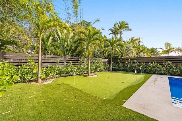 1122 NE 10th Ave, Fort Lauderdale, FL 33304