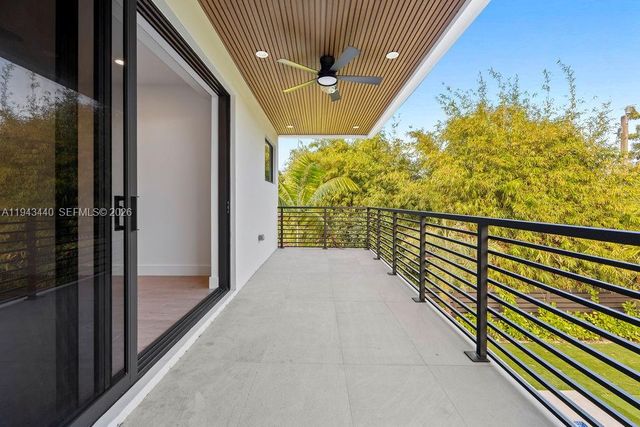 1122 NE 10th Ave, Fort Lauderdale, FL 33304