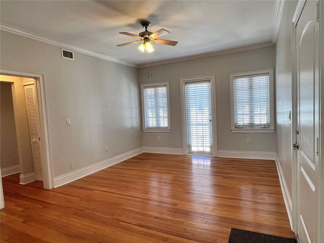 2117 W DEKLE AVENUE J3, Tampa, FL 33606