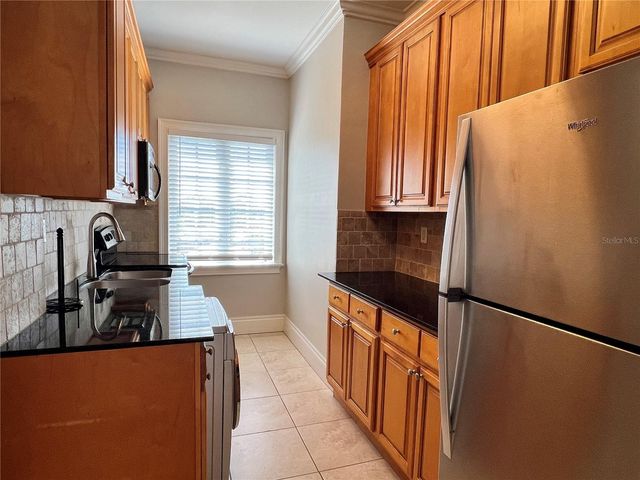 2117 W DEKLE AVENUE J3, Tampa, FL 33606