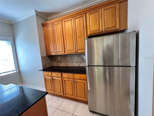 2117 W DEKLE AVENUE J3, Tampa, FL 33606