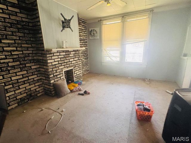 7127 Virginia Avenue, St Louis, MO 63111