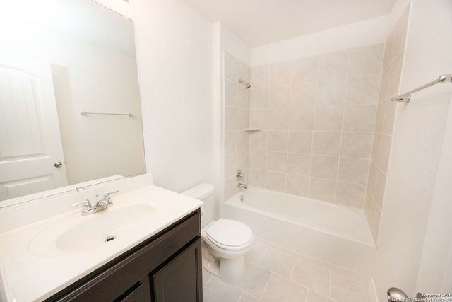 4827 Forward Swing, San Antonio, TX 78261