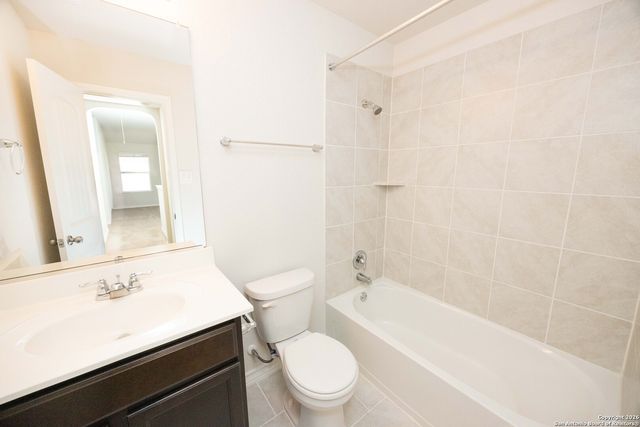 4827 Forward Swing, San Antonio, TX 78261