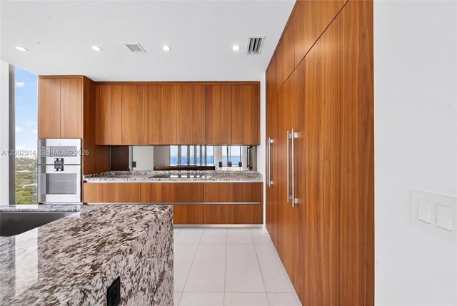 175 SE 25 Rd 2602, Miami, FL 33129