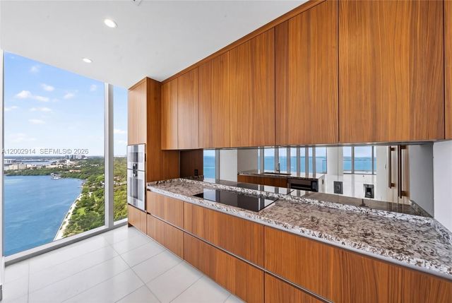 175 SE 25 Rd 2602, Miami, FL 33129