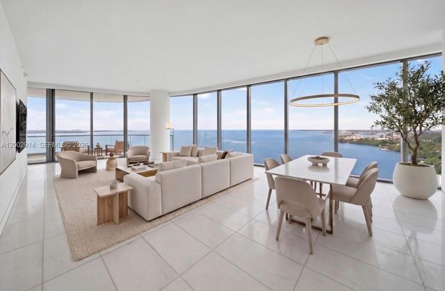 175 SE 25 Rd 2602, Miami, FL 33129