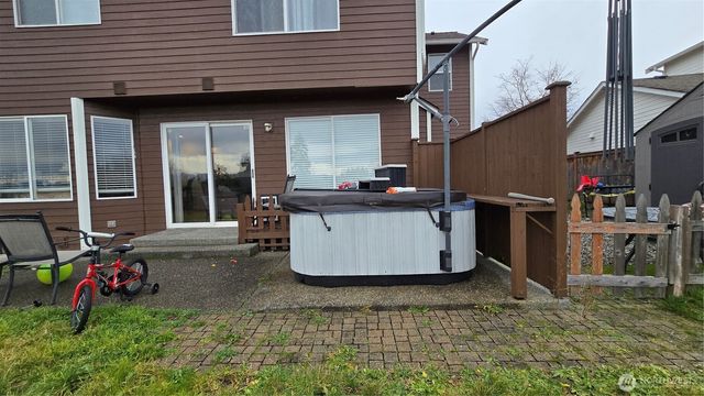 13617 68th Avenue Ct E, Puyallup, WA 98373
