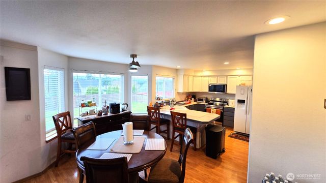 13617 68th Avenue Ct E, Puyallup, WA 98373