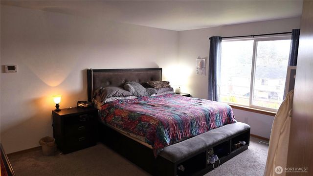 13617 68th Avenue Ct E, Puyallup, WA 98373