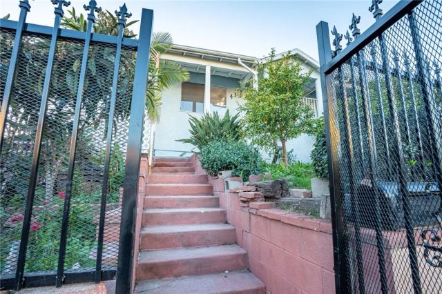 4317 Winchester, Los Angeles, CA 90032