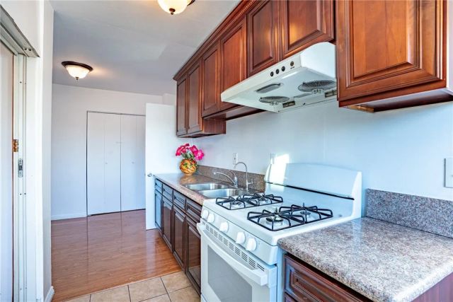 4317 Winchester, Los Angeles, CA 90032