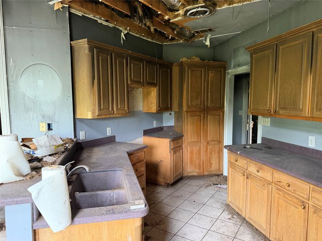 4855 Woodlawn Road, Sherman, TX 75090