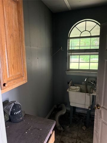 4855 Woodlawn Road, Sherman, TX 75090