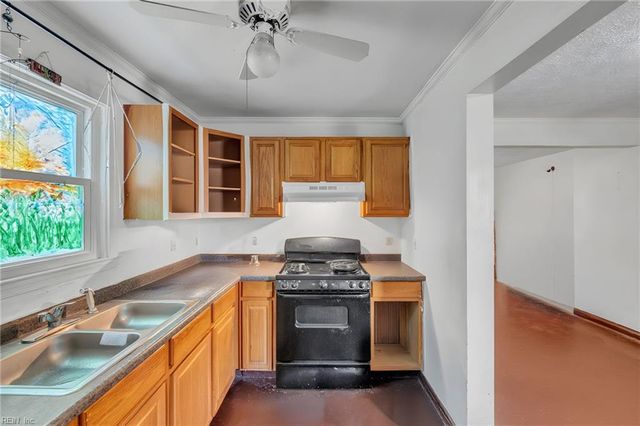 716 Grove ST, Hampton, VA 23664