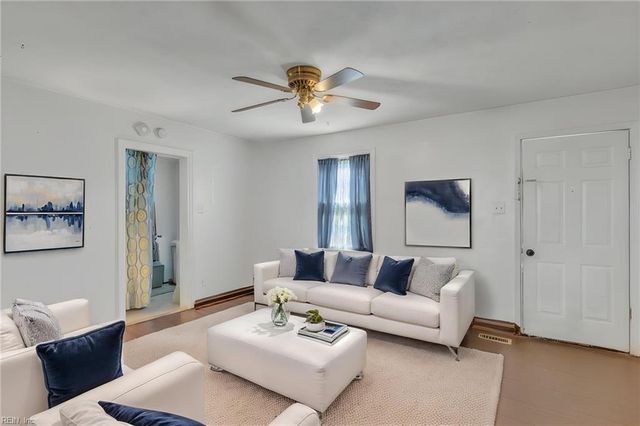 716 Grove ST, Hampton, VA 23664