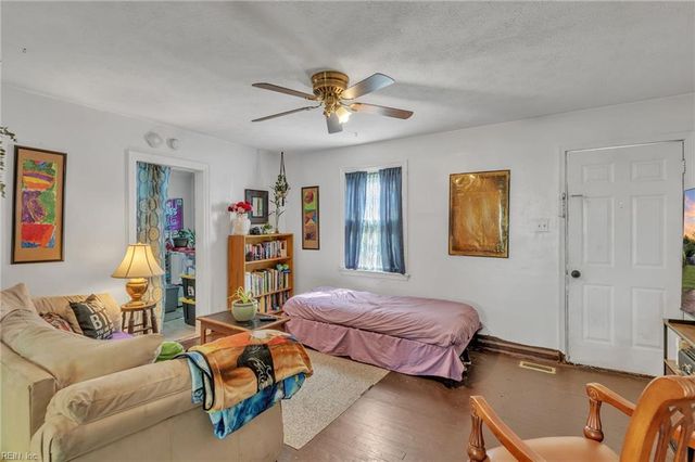 716 Grove ST, Hampton, VA 23664