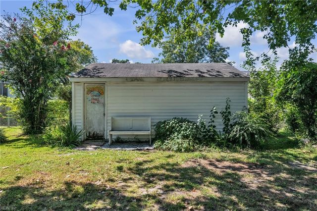 716 Grove ST, Hampton, VA 23664