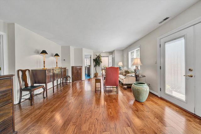 411 Windward DR SW 411, Roanoke, VA 24018