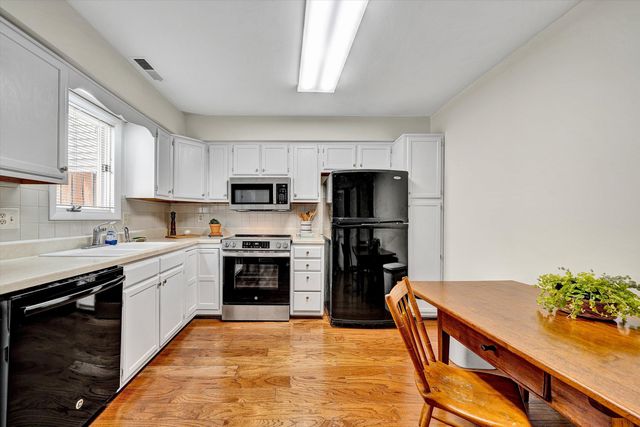 411 Windward DR SW 411, Roanoke, VA 24018