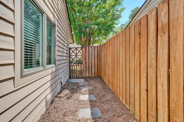 411 Windward DR SW 411, Roanoke, VA 24018