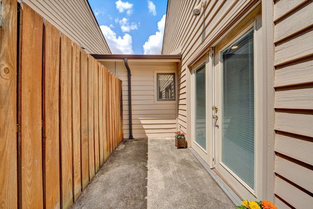411 Windward DR SW 411, Roanoke, VA 24018