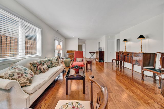 411 Windward DR SW 411, Roanoke, VA 24018