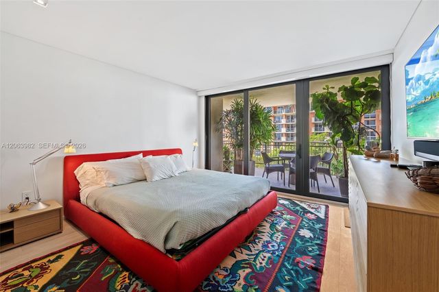 2901 S Bayshore Drive 8E, Coconut Grove, FL 33133