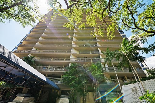 2901 S Bayshore Drive 8E, Coconut Grove, FL 33133