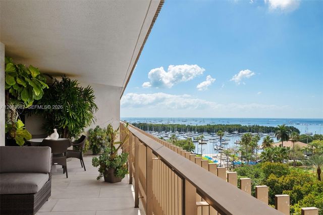 2901 S Bayshore Drive 8E, Coconut Grove, FL 33133