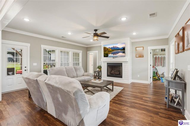 62 Martha Miles Ct, Brandenburg, KY 40108