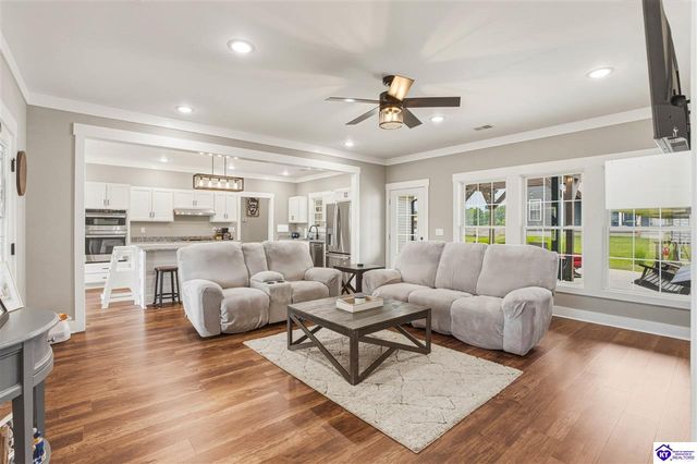 62 Martha Miles Ct, Brandenburg, KY 40108