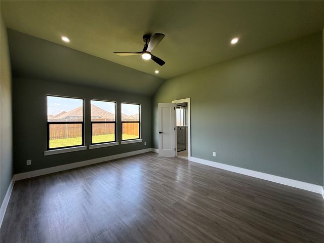 209 Reliance Road, Godley, TX 76044